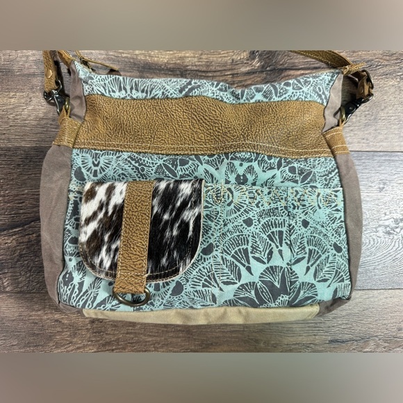 Myra Crossbody Bag - Picture 2 of 6